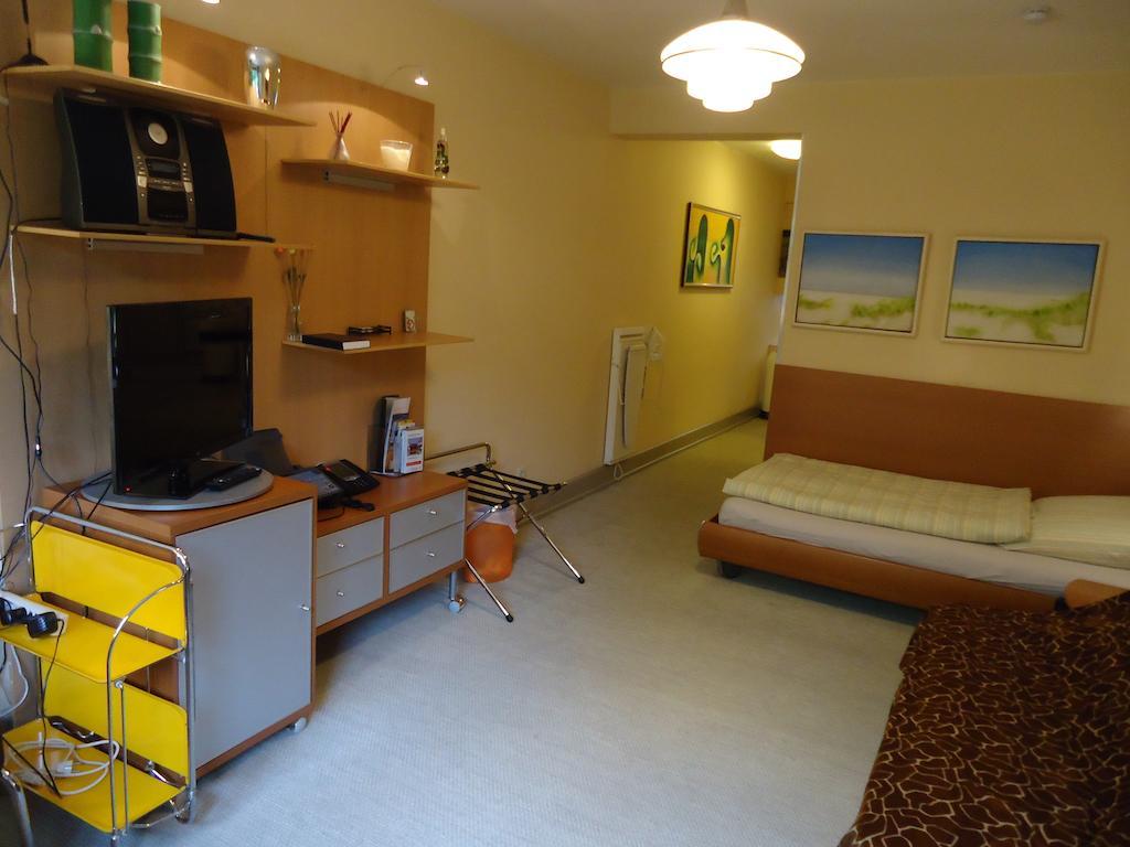 Air Boardinghouse Tulip Stockum, zu Fuß - 3 Minuten zur Messe Düsseldorf Zimmer foto